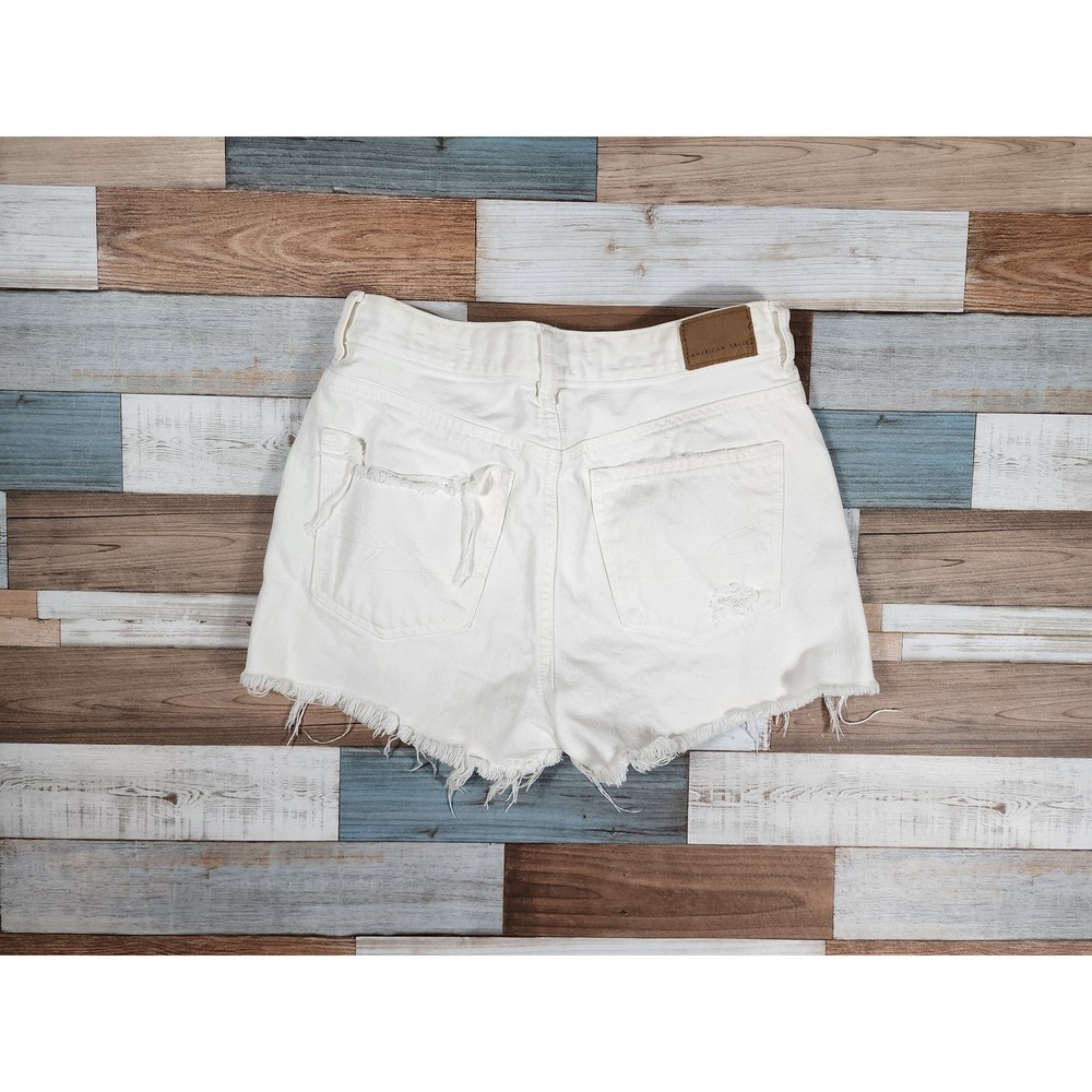 American Eagle White Distressed Mom Shorts‎ High Waisted Shredded Denim Size 4 - Picture 3 of 6